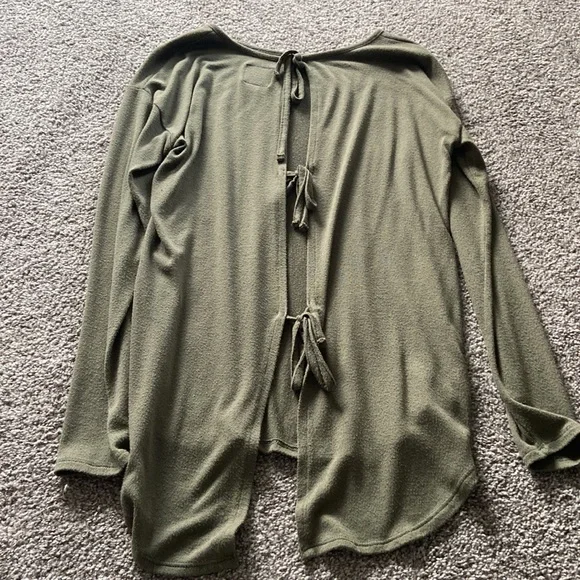 Aerie open back top - Picture 1 of 5